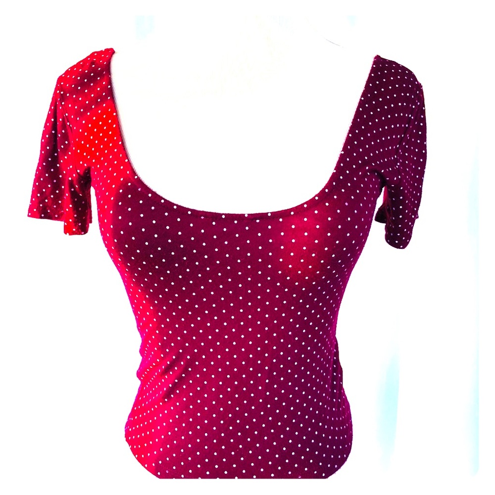 Final Price⬇️ MaroonPlum White Polka Dots Crop Top